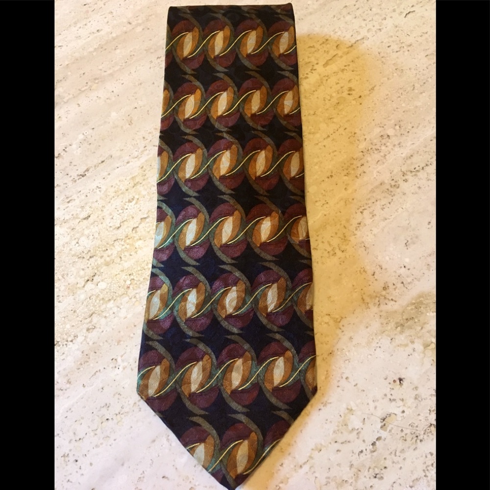 Like New! 100% Silk tie. Made in USA. Cellini Uomo design.